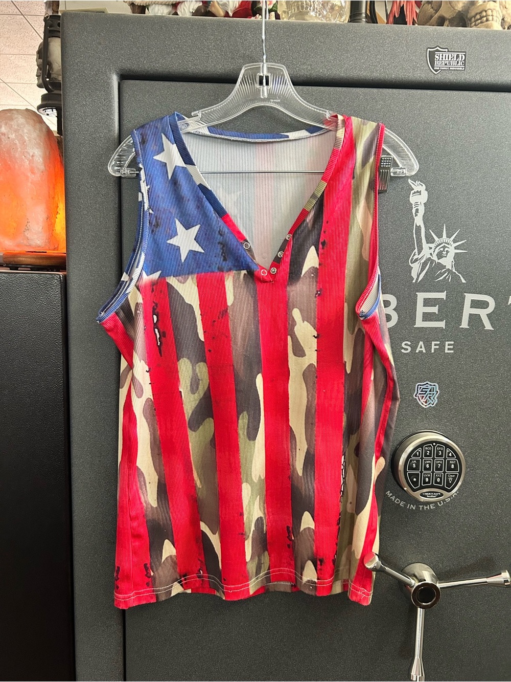 American Flag & Camo V-Neck Tank Top 2X never worn